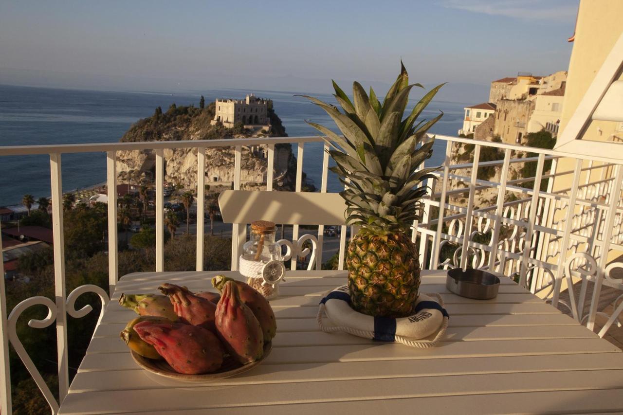 Le Tolde Del Corallone Aparthotel Tropea Exterior photo